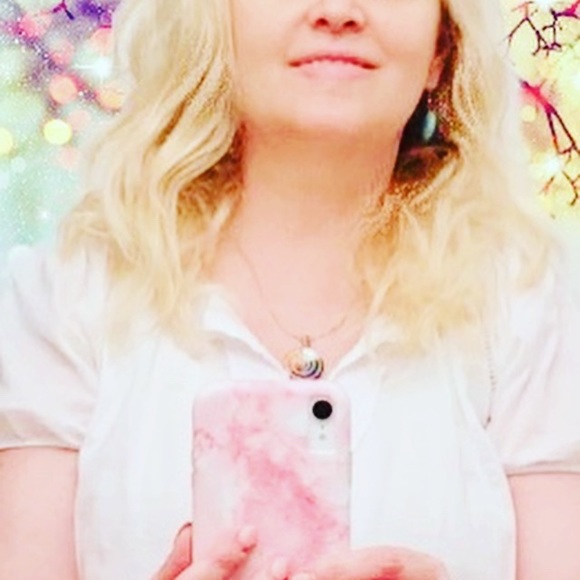 Meet your Posher, Luanne - Picture 11 of 11